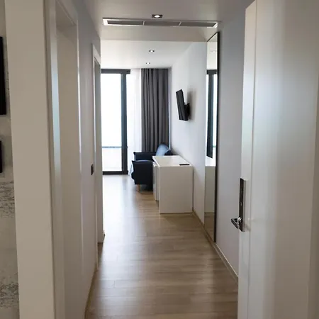 Mirage Szálloda 4*