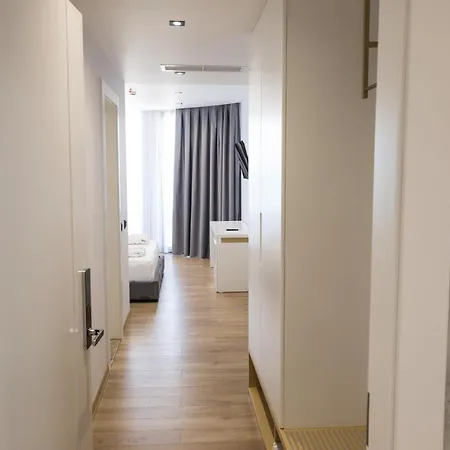 Hotel Mirage 4*