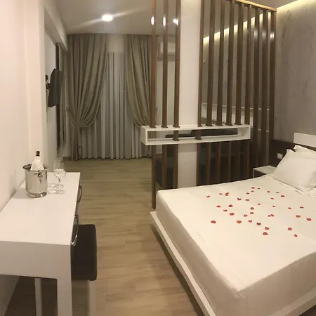 Mirage Hotell 4*