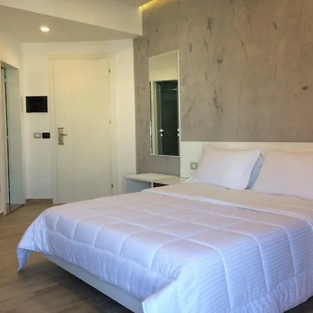 Hotell Mirage 4*